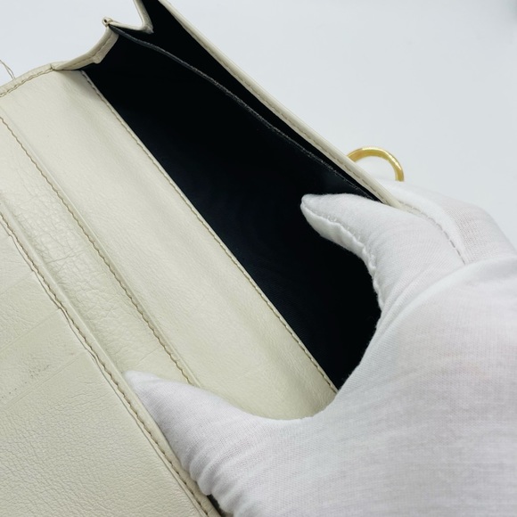 Gucci Beige and Brown Monogram Wallet - Picture 9 of 15